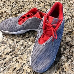 Jordan Futures Youth 7 fits 8.5 women